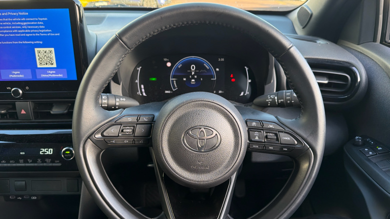 Toyota Yaris Cross 1.5 Hybrid Design 5dr CVT Hybrid Estate
